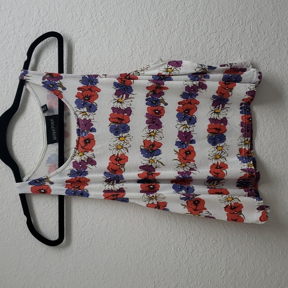 MINKPINK Flower Chain Top EUC sz M